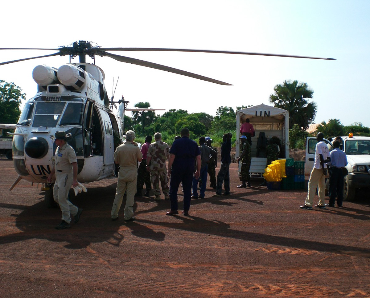 humanitarian-missions-03